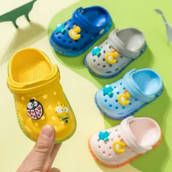 Детская обувь с отверстиями От 1 до 3 лет, 2020 Летние Новые детские Нескользящие сандалии с мягким полом для мальчиков и девочек, пляжные сандалии с мультяшной анимацией
