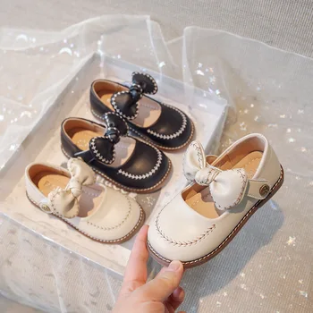 Весенние новые кожаные туфли для девочек, обувь принцессы с милым бантом и вышивкой для маленьких девочек, детские кроссовки с мягкой подошвой, обувь для малышей G01072