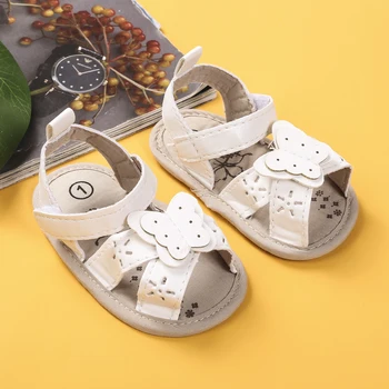 2021 г., милые детские сандалии, летние однотонные прогулочные туфли с бабочками, открытая обувь для девочек, белый 0-12 месяцев